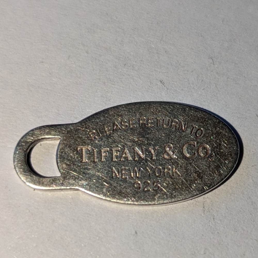 TIFFANY & CO .925 silver charm